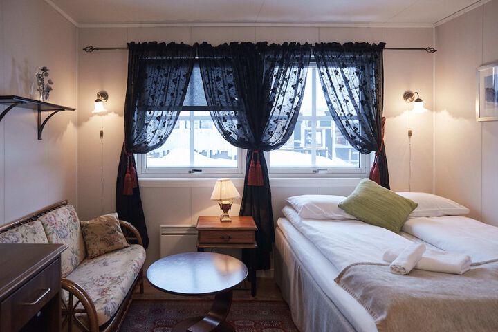Room 7 of 56