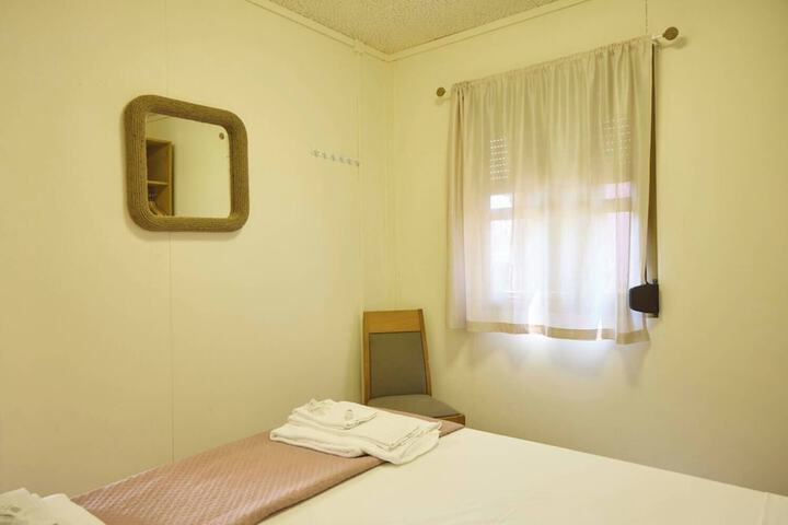 Room 47 of 190