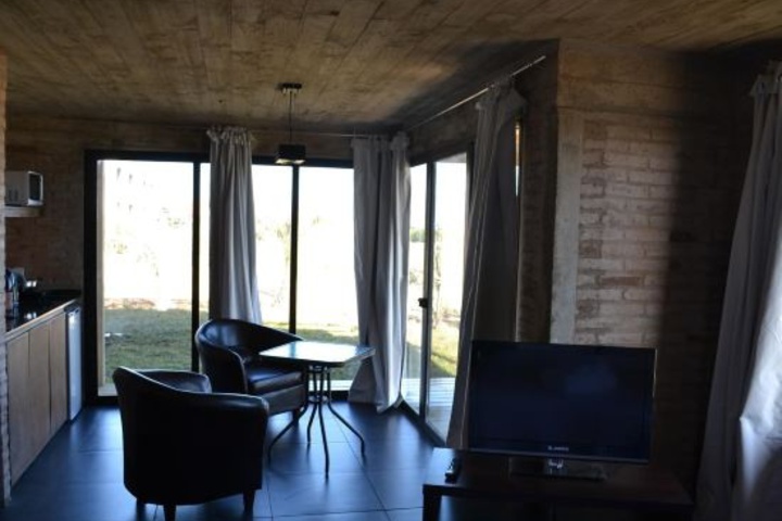 Room 3 of 8