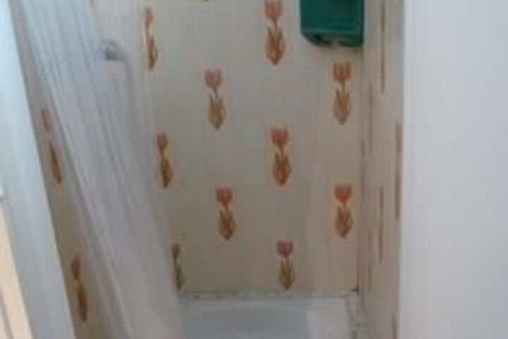 Room 6 of 22