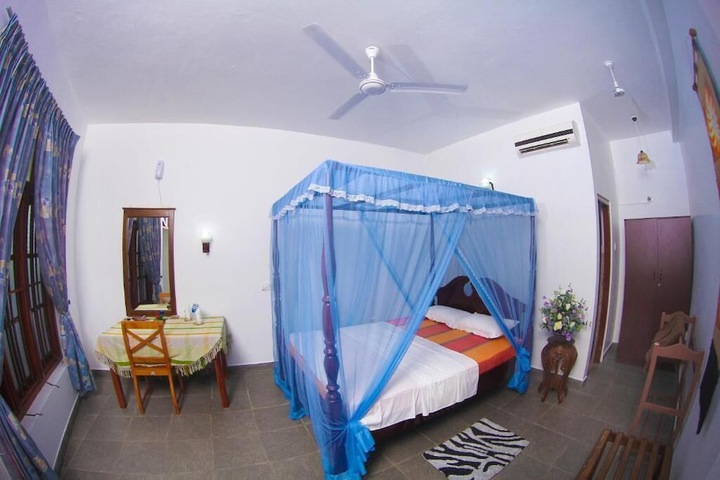 Room 15 of 89