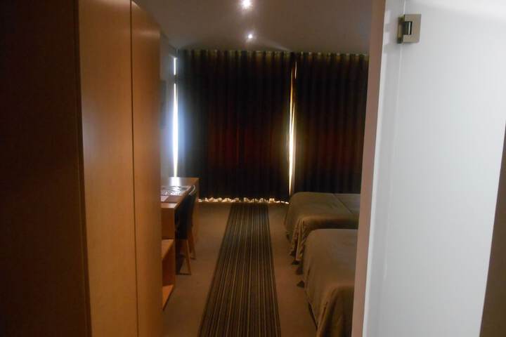Room 15 of 36