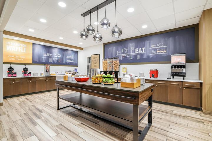 Breakfast/Coffee Service 40 of 49