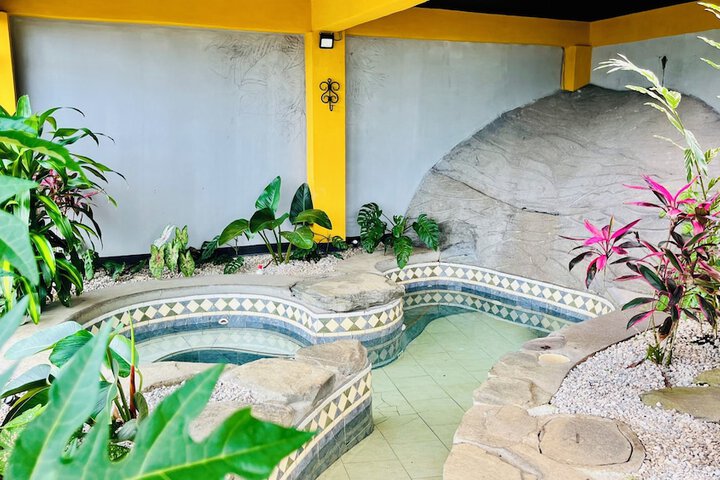 Pool 79 of 172