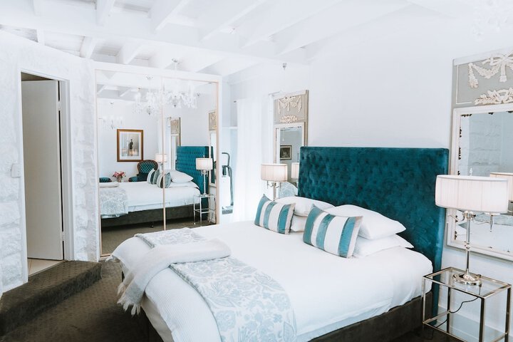 Room 3 of 23