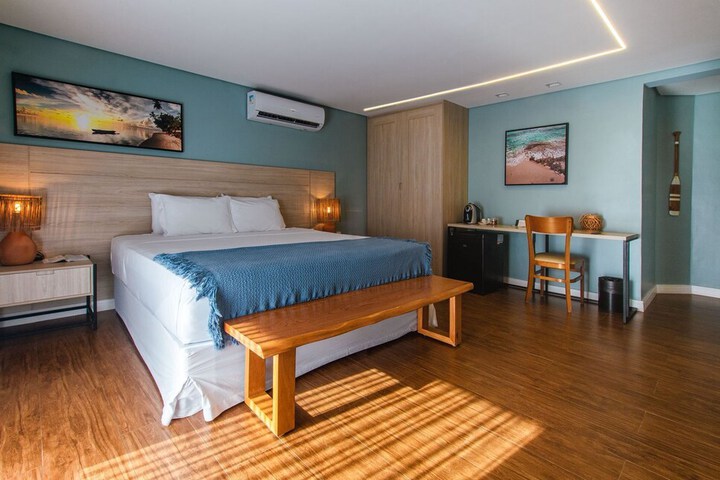 Room 12 of 36