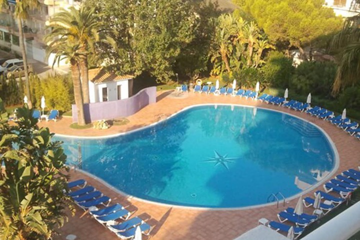 Pool 32 of 74