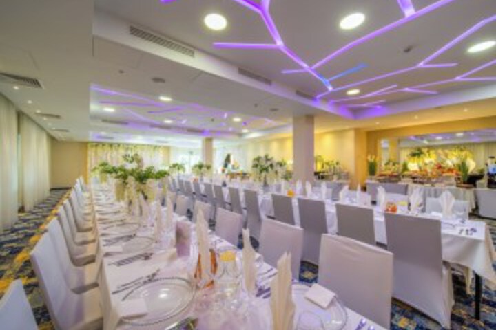 Wedding/Banquet 28 of 58