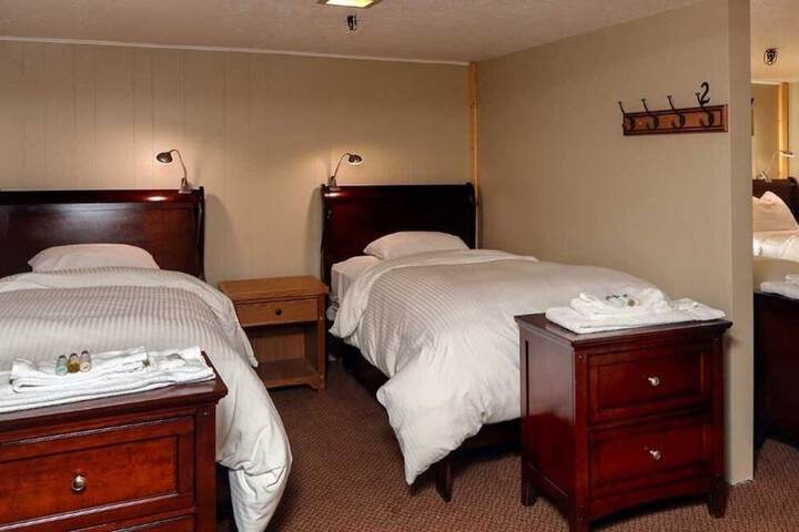 Room 13 of 64