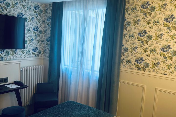 Room 25 of 59