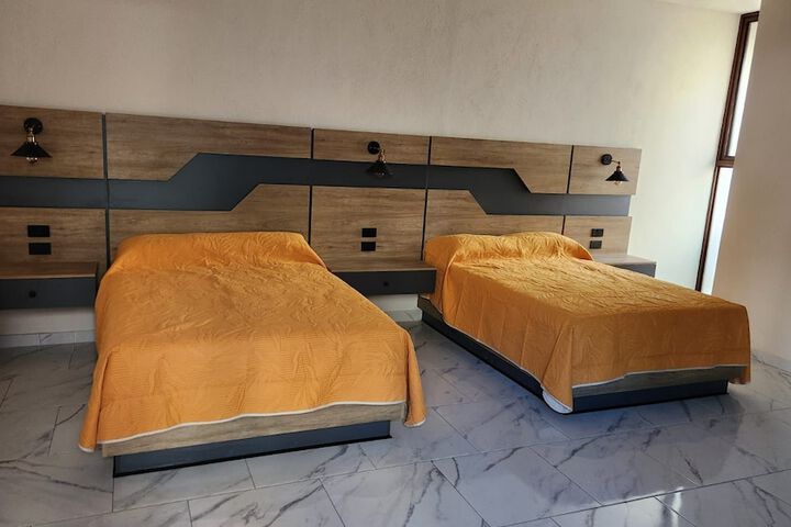 Room 3 of 6