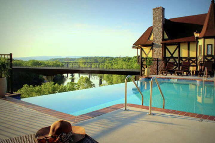 Pool 21 of 28