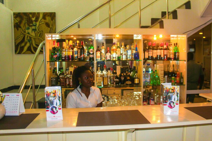 Lounge 57 of 62
