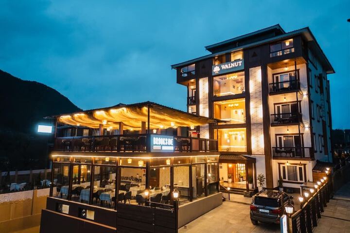 Walnut Village Resort