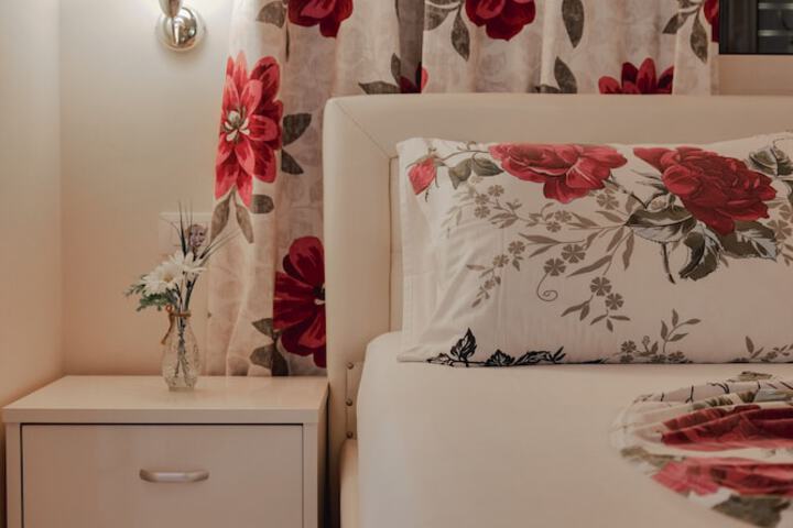 Room 2 of 18