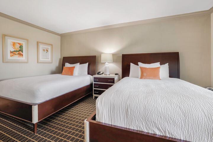 Resort View 2 Queen Beds (7 of 10)
