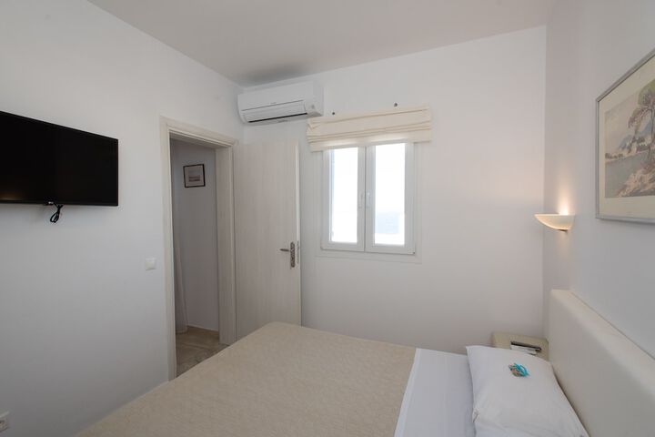Room 14 of 42