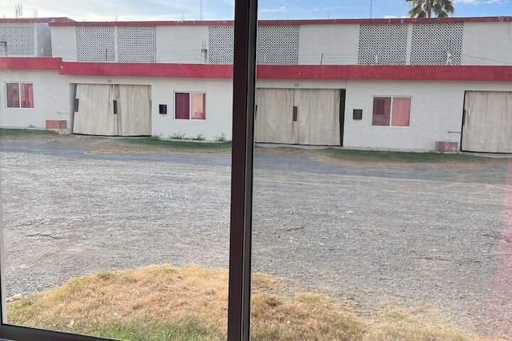 Hotel Exterior 17 of 19