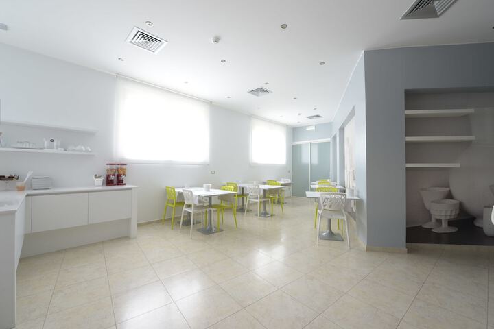 Breakfast area