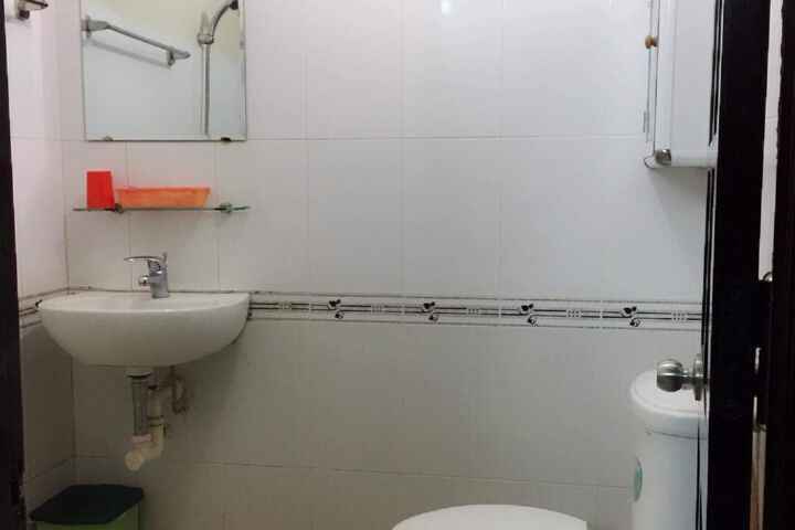Room 2 of 11