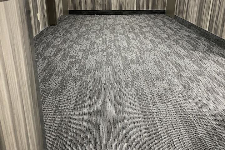 Ballroom/Hall 74 of 95