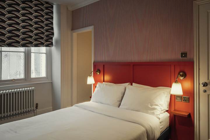Room 28 of 78