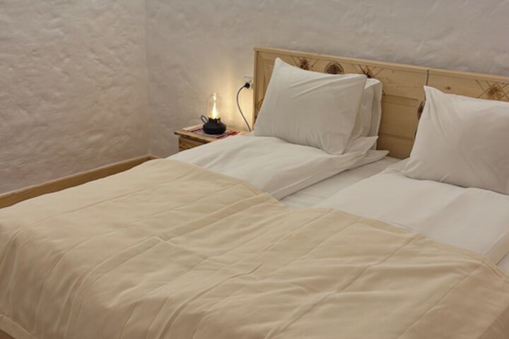 Room 6 of 20