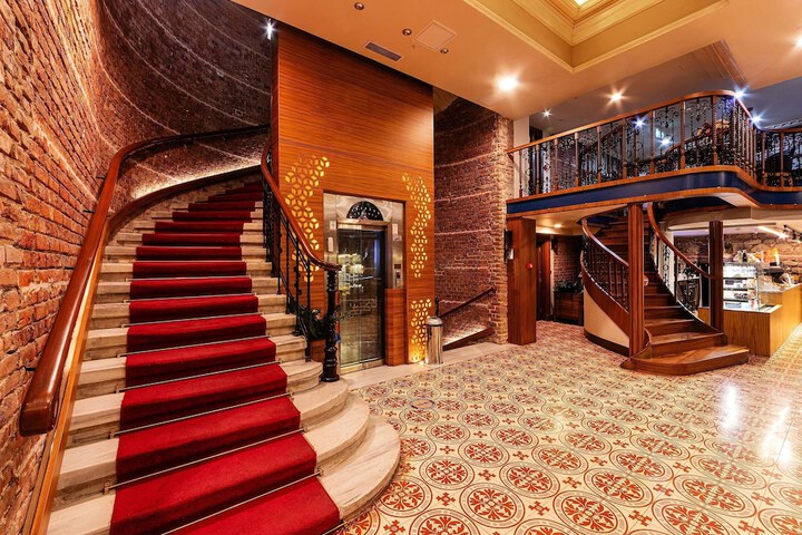 Hotel 99 of 105