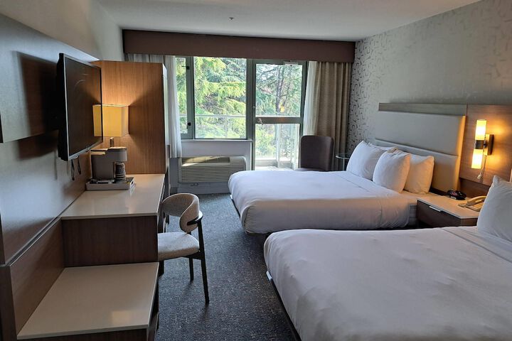 Room 12 of 25
