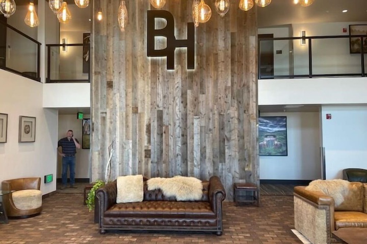 Hotel Interior 9 of 75