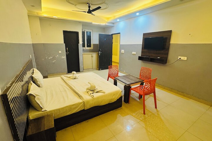 Room 4 of 39