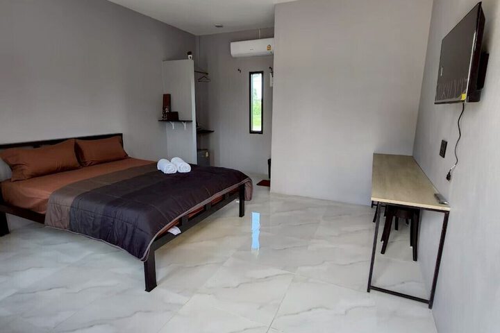 Room 9 of 73
