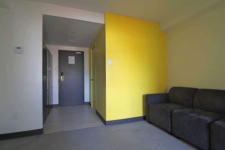 Room 25 of 31