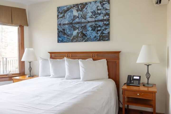 Room 10 of 75