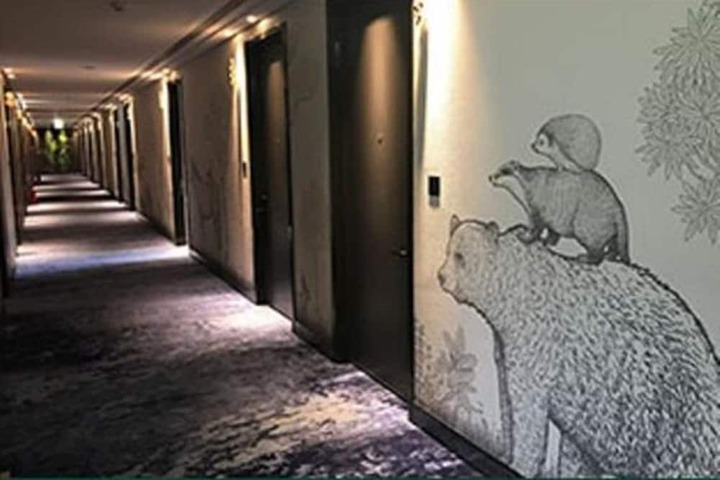 Ballroom/Hall 34 of 47