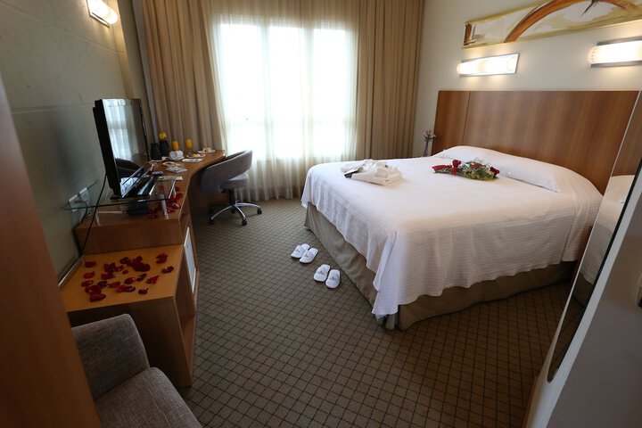 Room 20 of 100