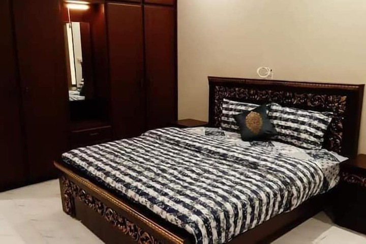 Room 2 of 9