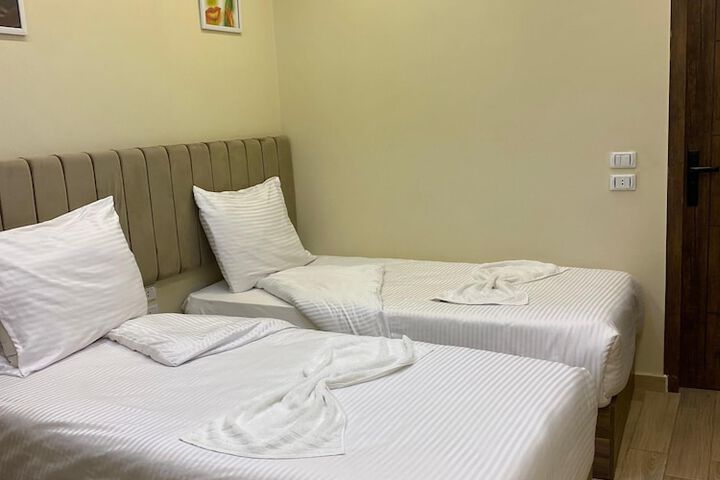 Room 47 of 109