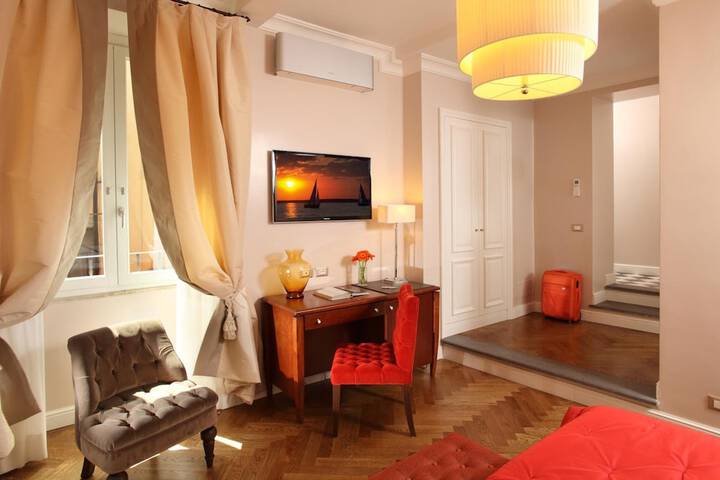 Room 6 of 42