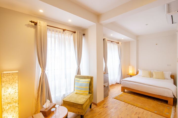 Room 5 of 17