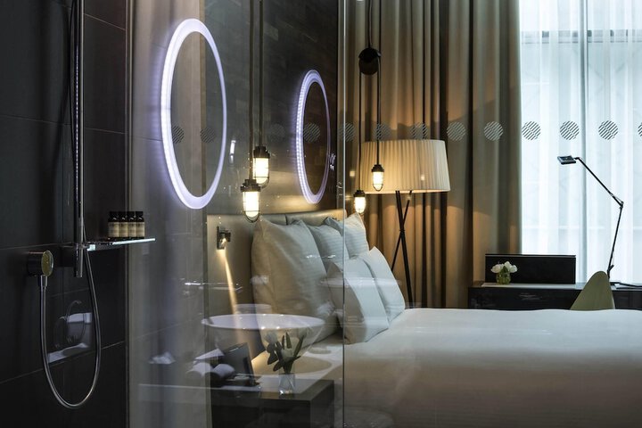 Room 16 of 89