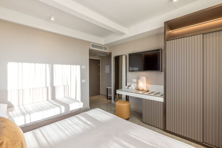 Room 20 of 111