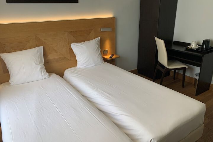 Room 18 of 39