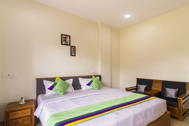 Room 8 of 30