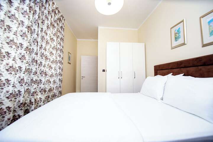 Room 15 of 62
