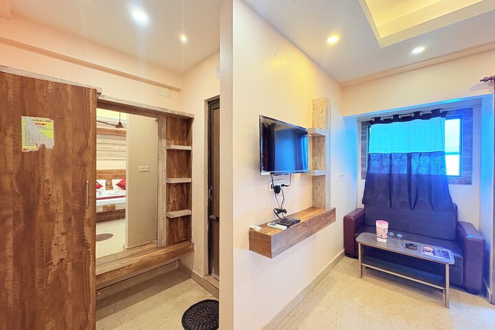 Room 33 of 63