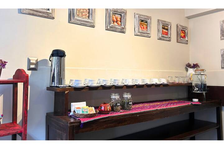 Breakfast/Coffee Service 67 of 108