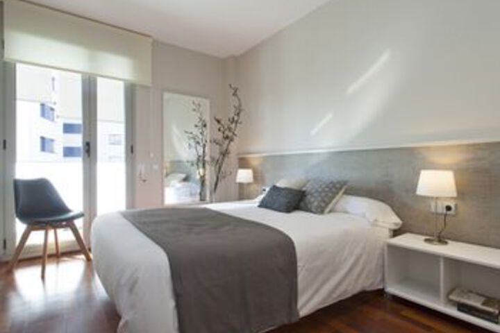 Room 10 of 28