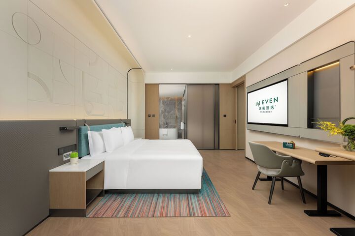 Room 17 of 53