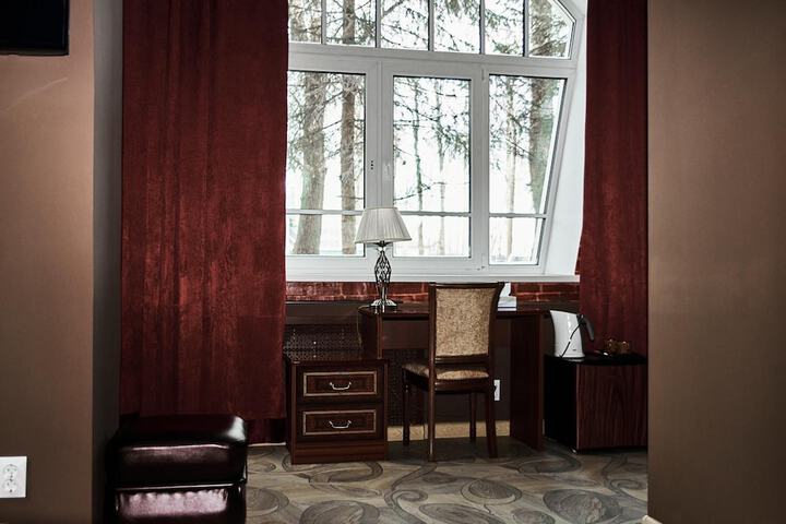 Room 24 of 42